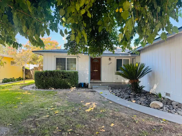 2537 S Encina Street, Visalia, CA 93277