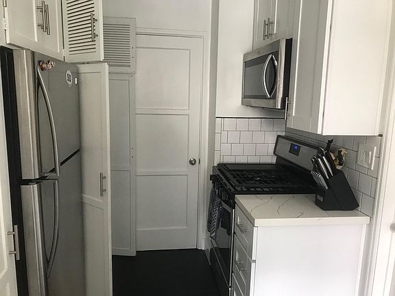 5th image of 4772 College Ave #74