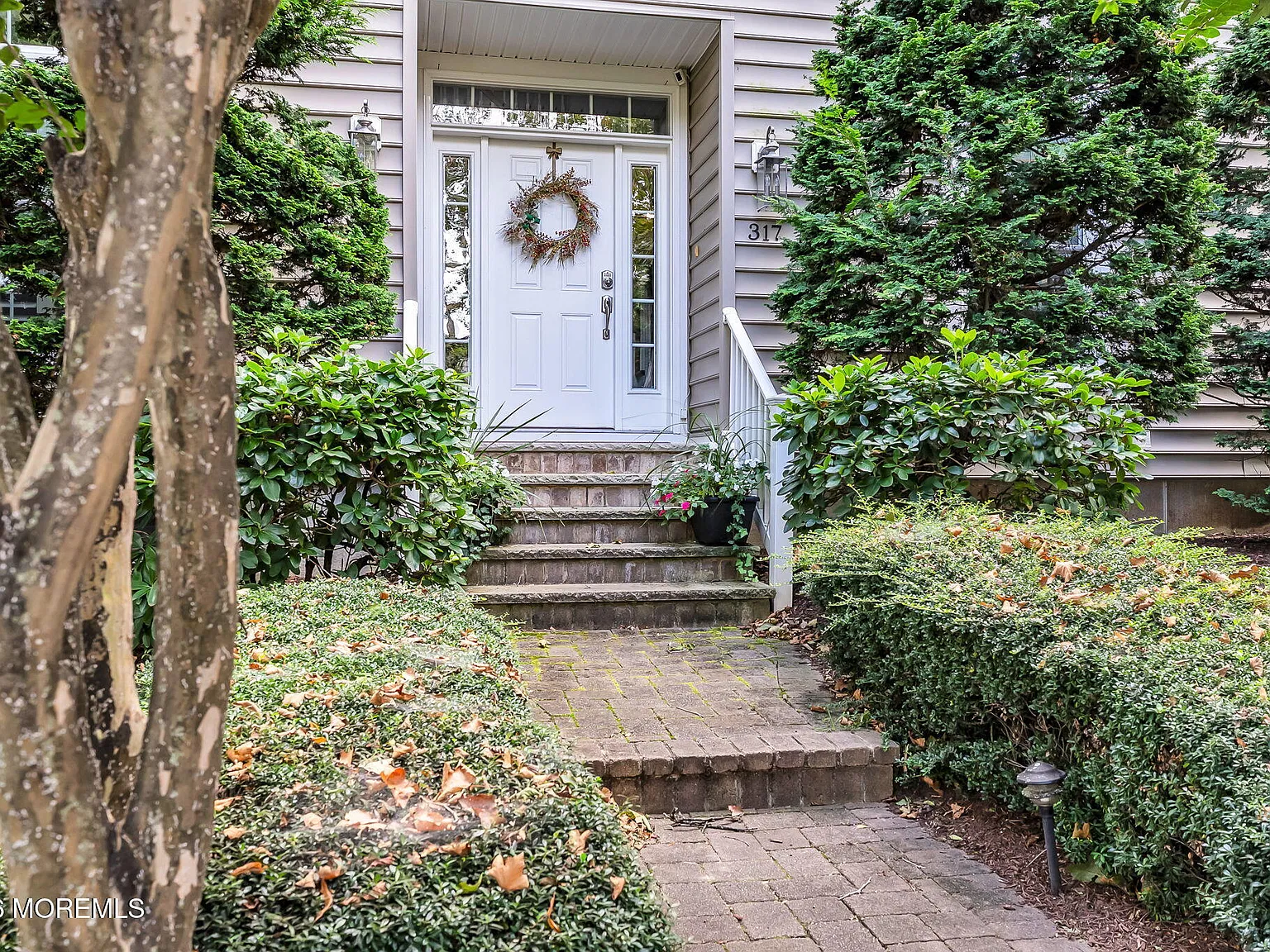 5 bed, 4.5 bath, $15,000 — Photo 2
