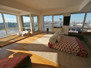 440 Kent Ave APT 15E, Brooklyn, NY