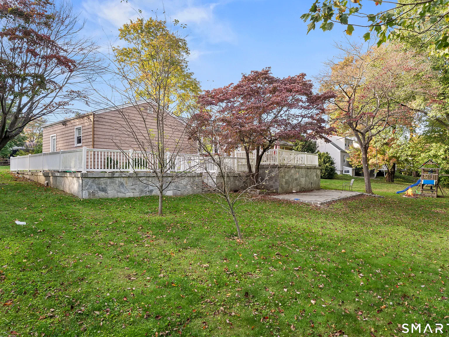 3 bed, 1.0 bath, 1614 sqft, $3,500 — Photo 2
