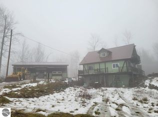 10580 Hibma Rd, Tustin, MI 49688