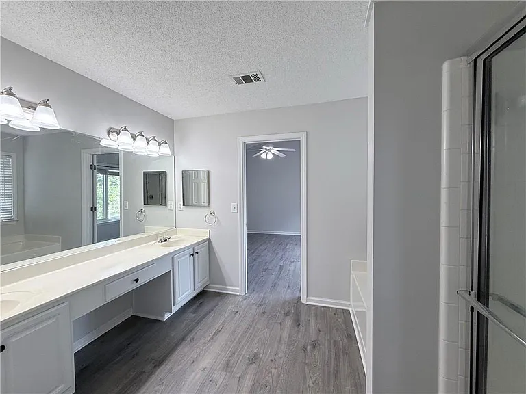 175 Sessingham Ln — Photo 15