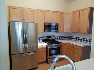 1318 Brookdale Dr #1318, Carpentersville, IL 60110
