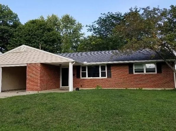 180 Maple Dr, Springboro, OH 45066