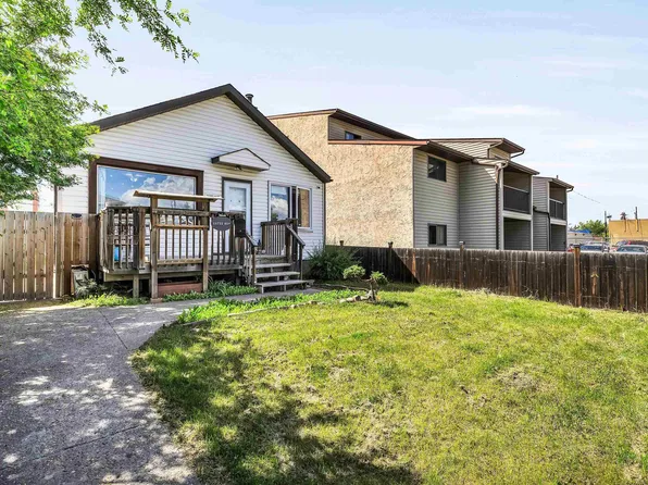11722 81st St NW, Edmonton, AB T5B 2S4