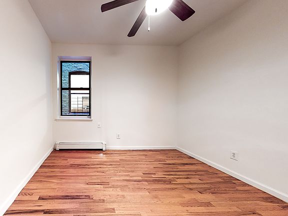 4th image of 257 W 116th St APT 3D