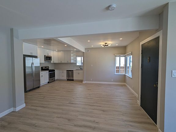 3rd image of 615 Palm Ave