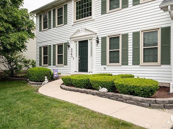 3rd image of 3365 Charlemaine Dr