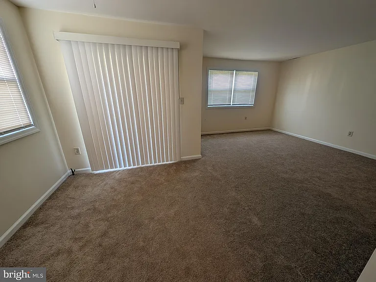 12 Florence Tollgate Pl #4 — Photo 8