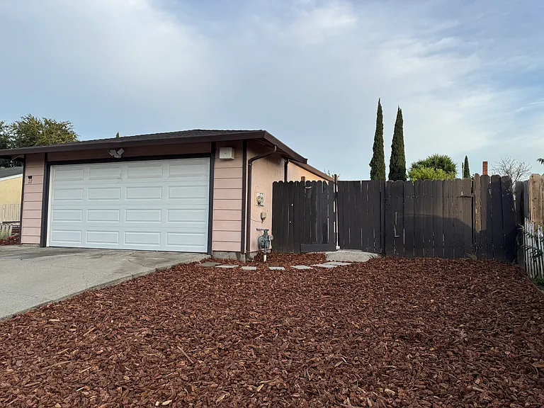 22 Merrimac Pl — Photo 4
