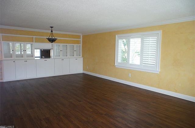 1st image of 6102 Augusta Dr APT 208