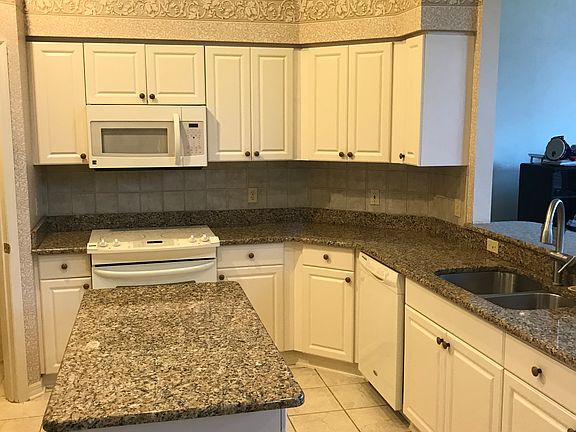 Kitchen with Island