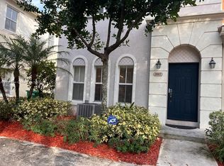 2667 SW 99th Way, Hollywood, FL 33025