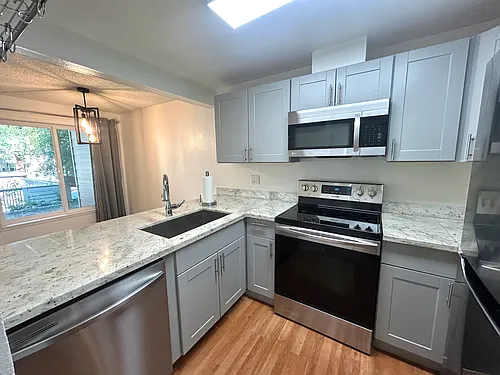 12612 NE 119th St #C6 Photo 1 12612 NE 119th St #C6 Photo 1