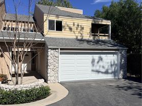 23551 Avenida La Caza
