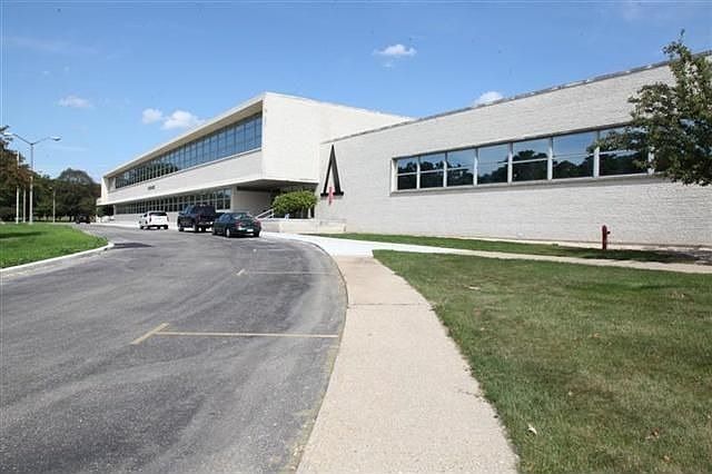 1st image of 1500 N Parker Dr