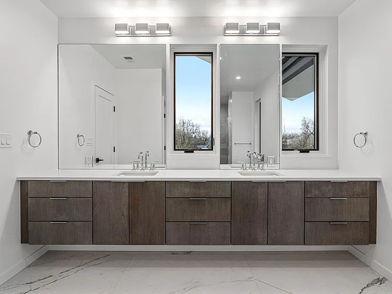 2155 Vine Ave — Photo 18