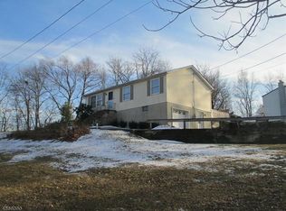 2 Hawthorne Hill Rd, Wantage, NJ 07461