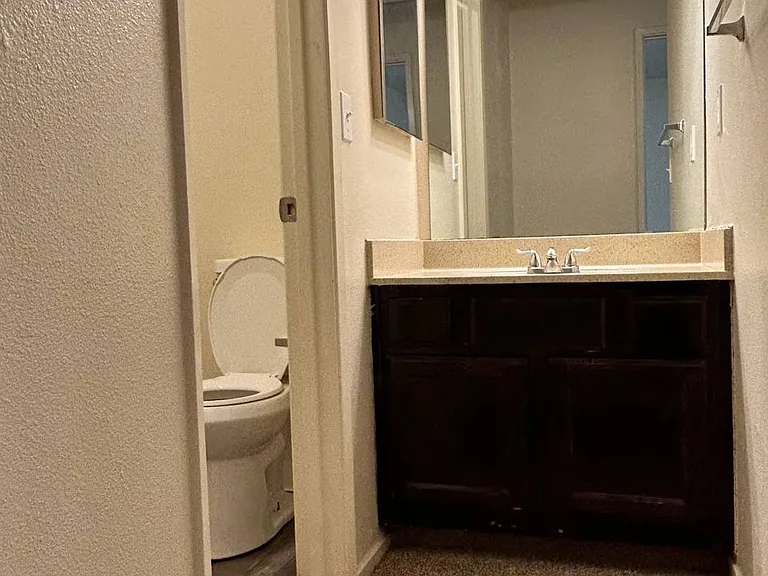 Mirage Apartments — Photo 20
