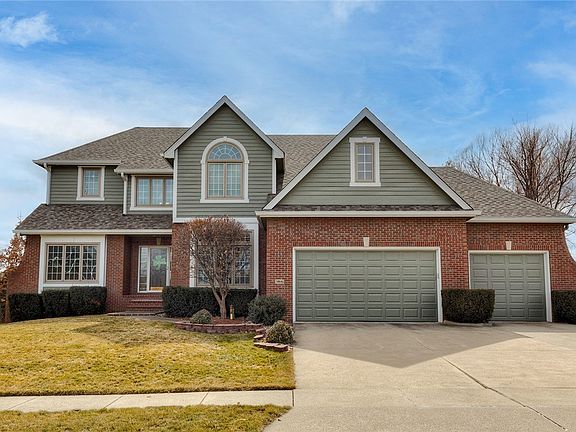 2nd image of 5816 Coachlight Ct