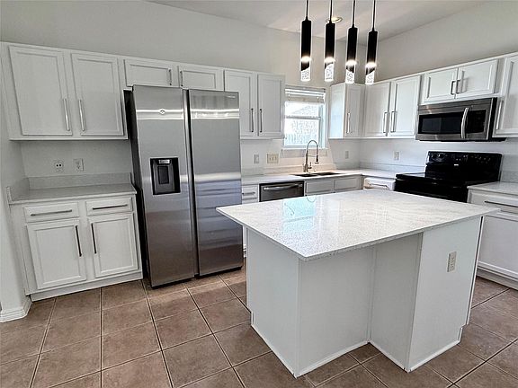 3rd image of 10023 Date Meadow Ln