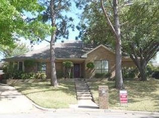 2000 Royal Club Ct, Arlington, TX 76017