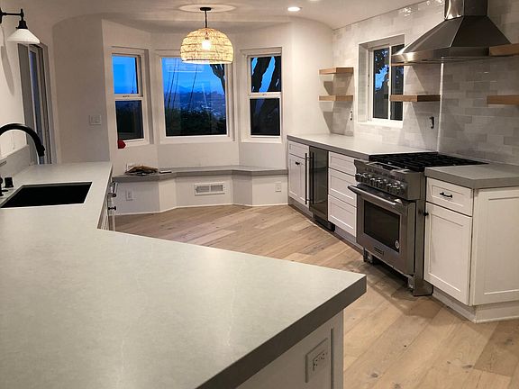 5th image of 614 Canyon Dr