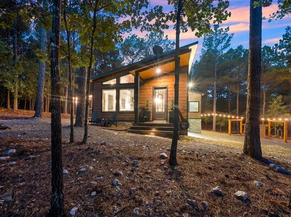 152 Wavey Pine Ln, Broken Bow, OK 74728
