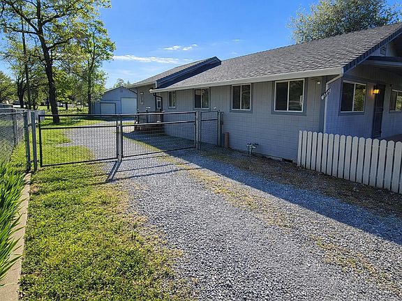 4th image of 2847 Virginia Ave