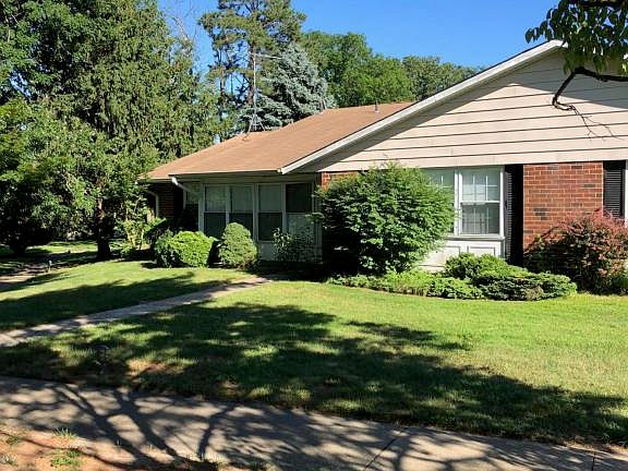 2nd image of 1163A Argyll Cir #100A
