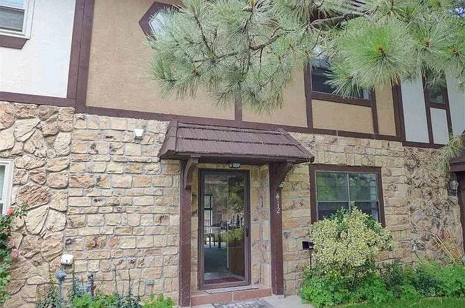 460 Oppenheimer Dr — Photo 7