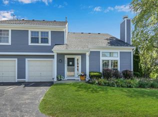1326 N Knollwood Dr, Palatine, IL 60067