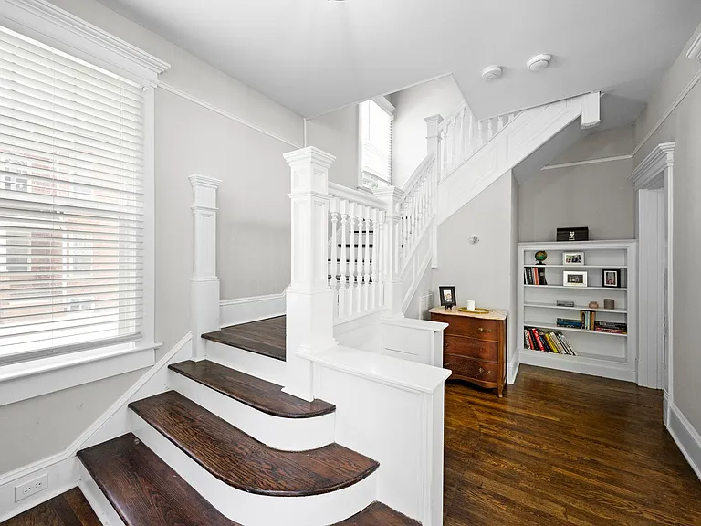 3114 Luxembourg Ave — Photo 15
