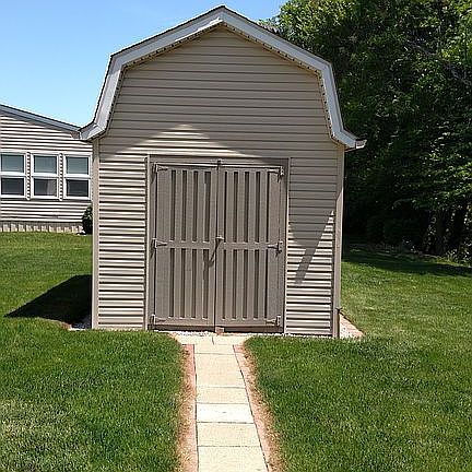 5th image of 543 Lauren Ln