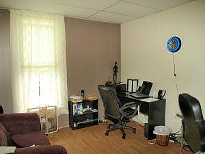 5th image of 1021 E Losey St