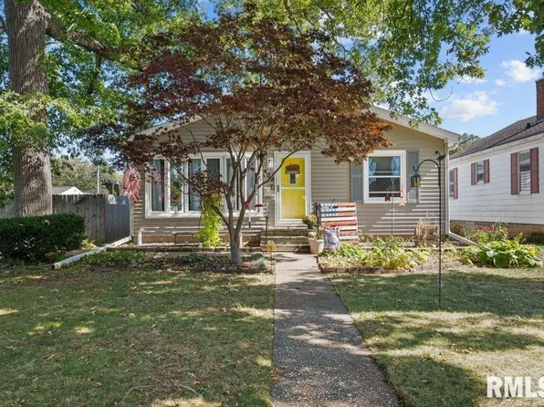 409 14th St, Silvis, IL 61282