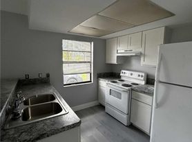2829 Santa Barbara Blvd, Cape Coral, FL