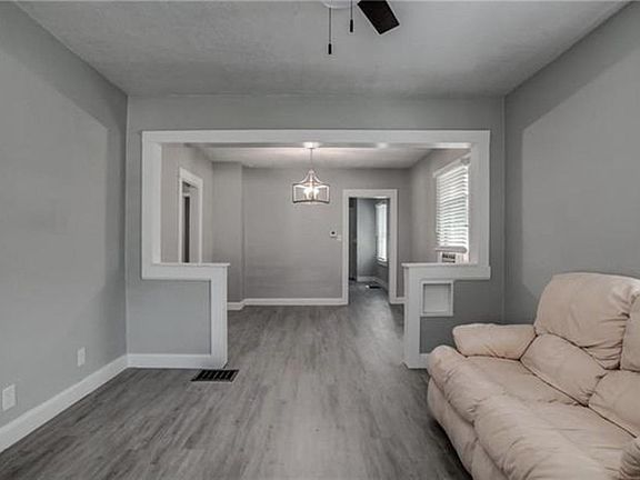 5th image of 211 N Thorpe St