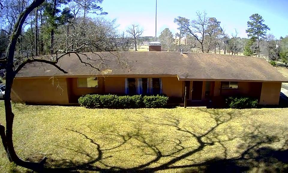 1st image of 109 W Tulane Dr