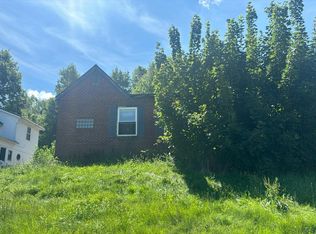 232 E Silver St, Waynesburg, OH 44688