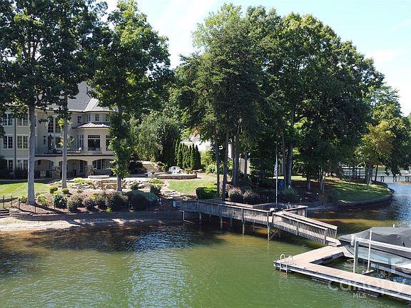 5th image of 118 Hadley Harbor Ct