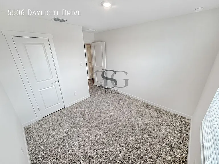 5506 Daylight Dr — Photo 7