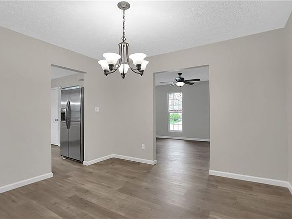 5th image of 3728 Oil Creek Dr