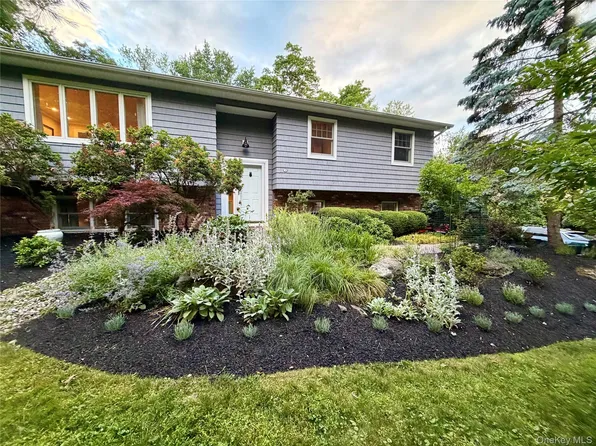 94 Hess Road, Valley Cottage, NY 10989