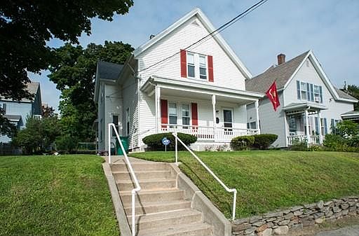 2nd image of 215 Boutelle St