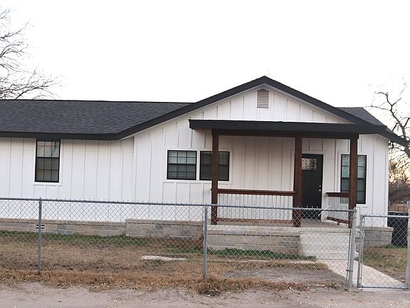 3rd image of 105 Galbreath