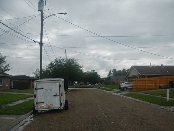 5th image of 7521 Michigan St