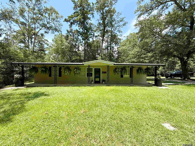 26084 Pichon Rd — Photo 1