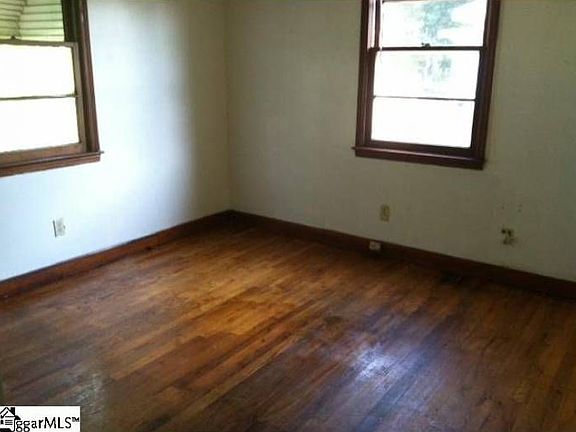 4th image of 14 Belle Ct